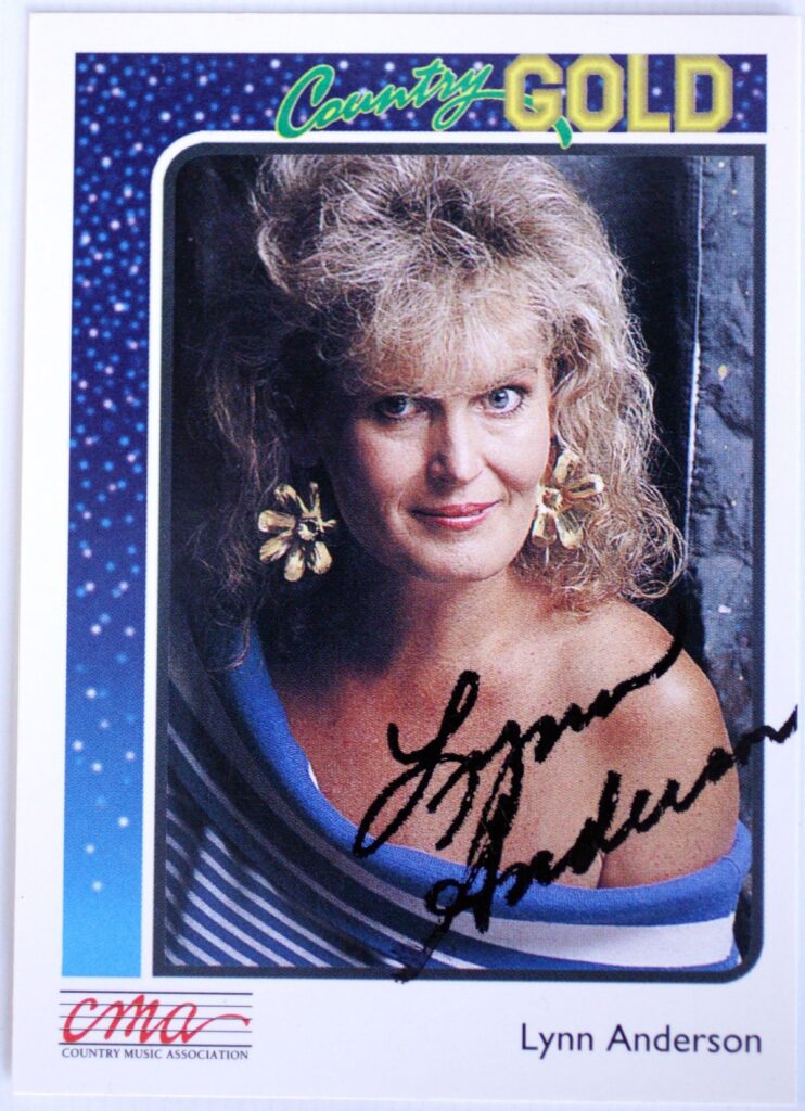 Lynn Anderson Autographed Trading Card